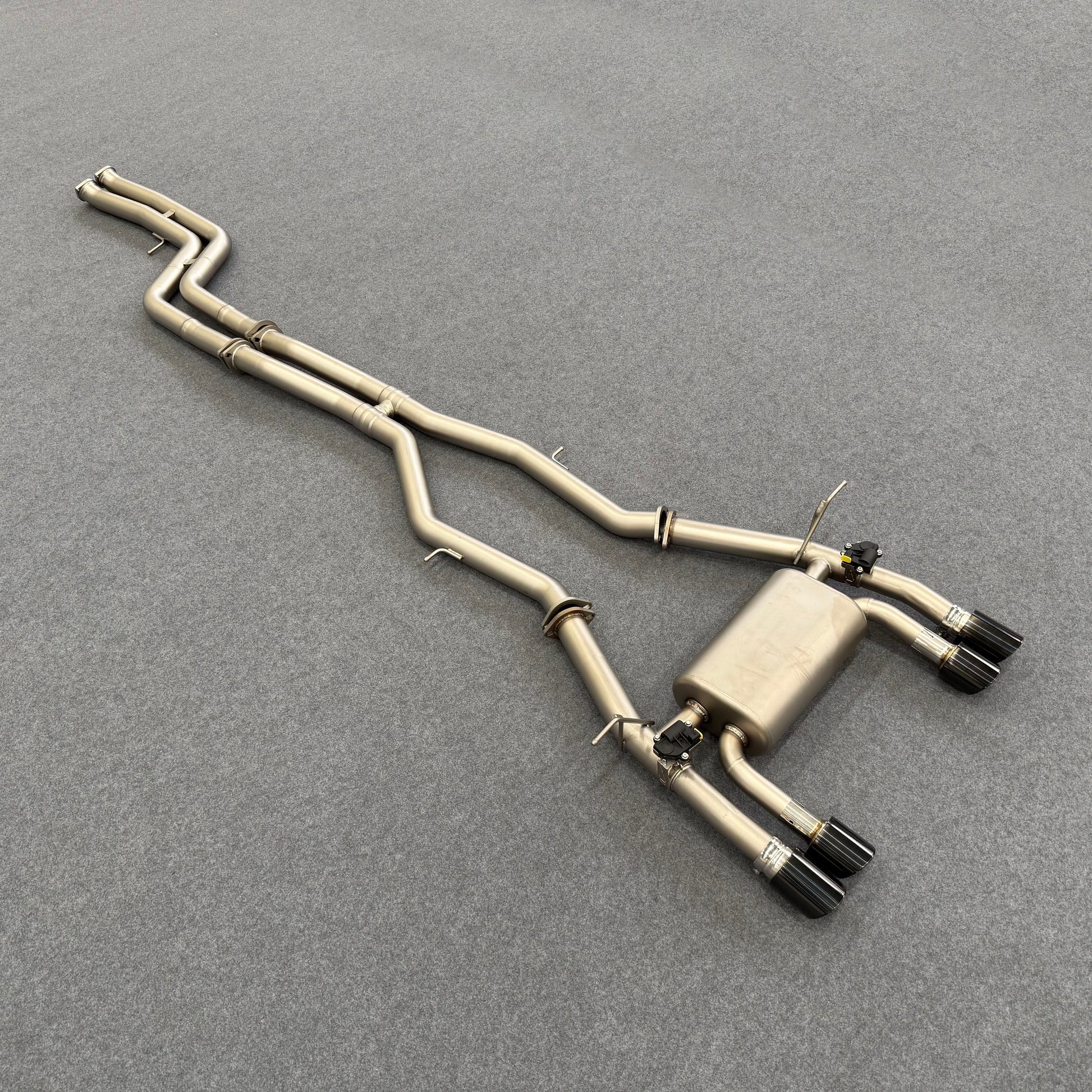 valved catback exhaust for BMW F82 M4 S55 3.0T