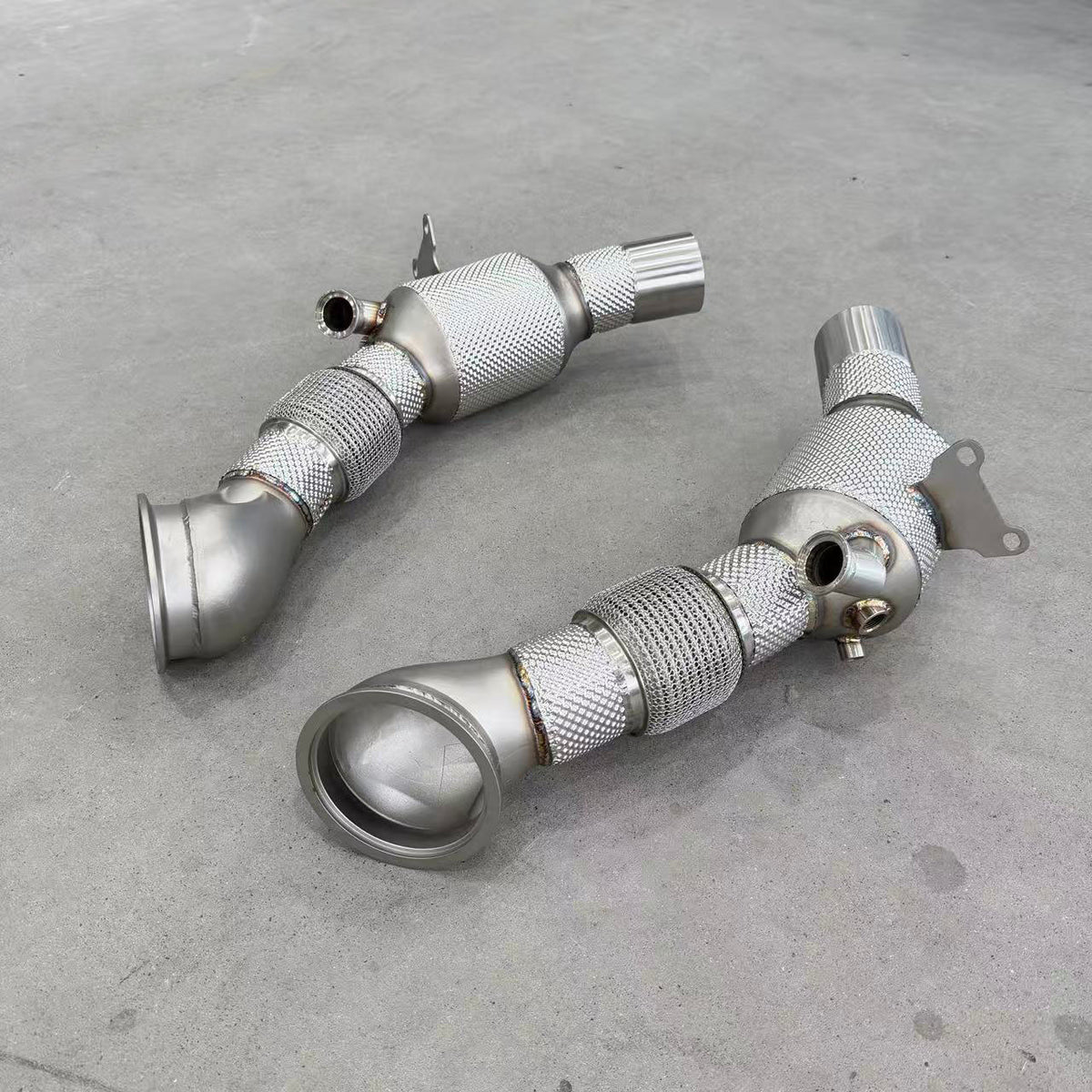 exhaust downpipe for ferrari sf90 v8